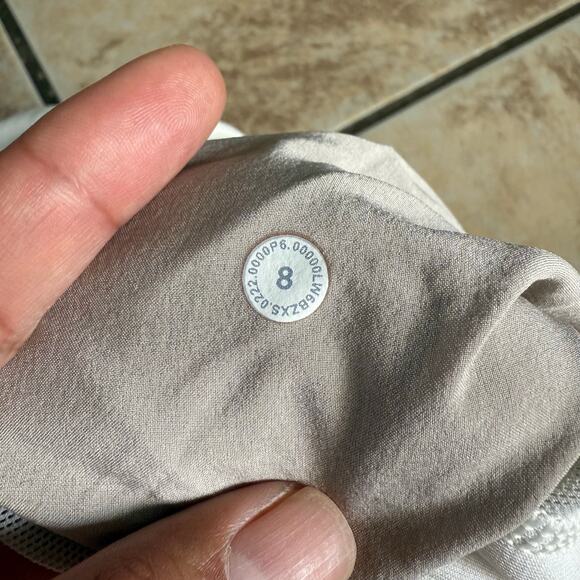 Lululemon Softstreme High-Rise Straight Leg Crop Top Women’s Size 8 Cream - Picture 2 of 10